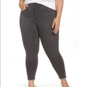 Melissa McCarthy Seven 7 Grey Star Embroidered Fray Hem Pencil Jeans